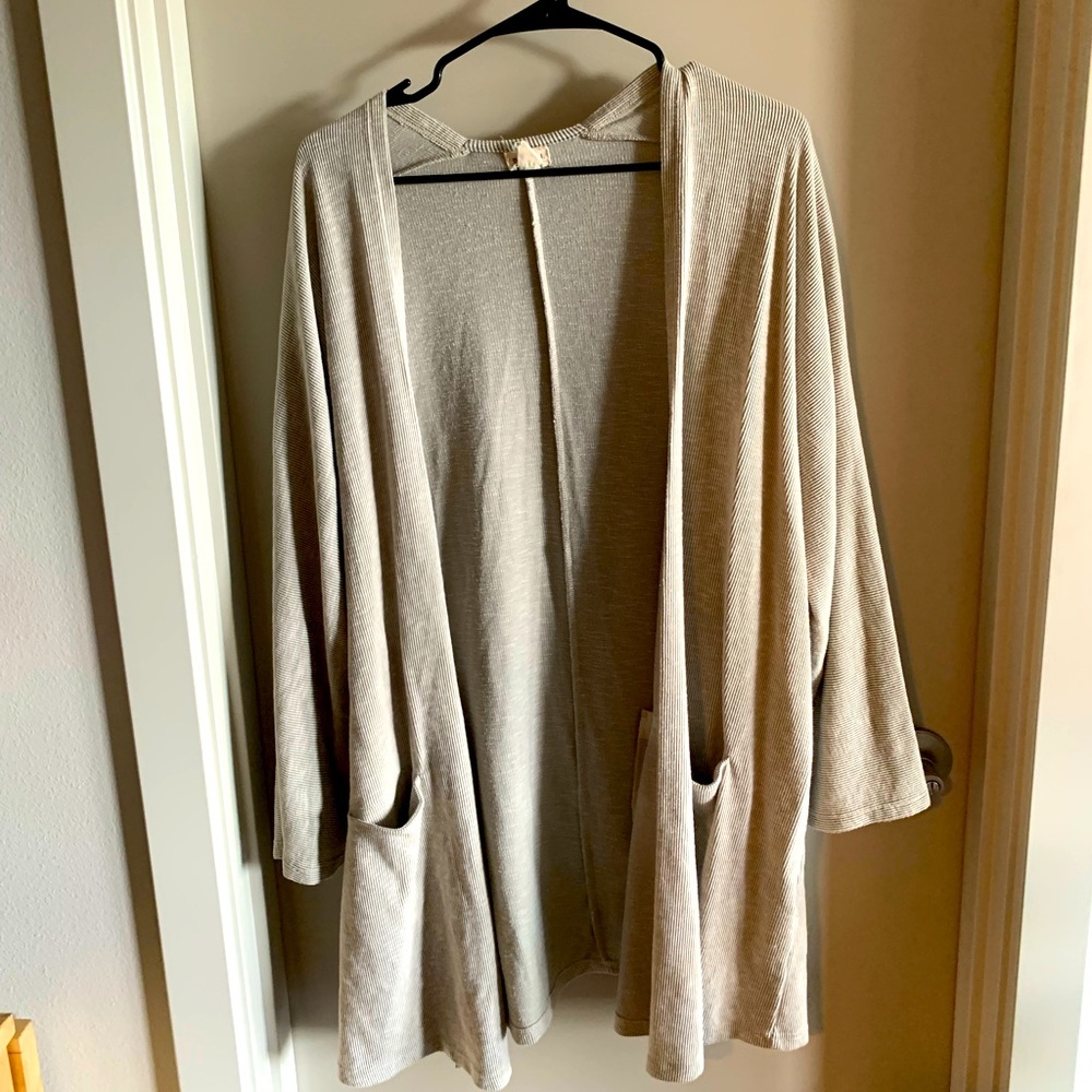 Light Weight Summer Sweater By Donni, One Size, Oatmeal Color
